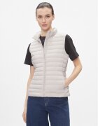 Calvin Klein Жилетка за костюм Packable Super Lw Padded Vest K20K206325 Slim Fit