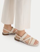 Clarks Сандали Ariany Strap 26186578