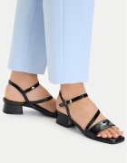 Clarks Сандали Serina35 Strap 26186118
