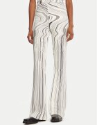 Desigual Текстилни панталони Chiara 25WWPK02 Екрю Flare Fit