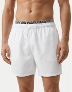 Emporio Armani Спортни шорти EM000686 AF20432 UC001 Regular Fit