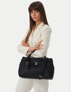 Guess Дамска чанта Ella Logo HWPD97 46060