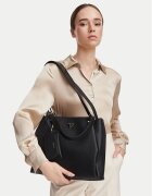 Guess Дамска чанта Lorella HWBG23 06230