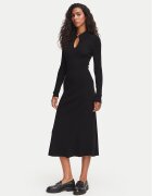 HUGO Плетена рокля Sdropy 50562691 Slim Fit