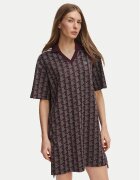 Lacoste Ежедневна рокля EF8309 Regular Fit