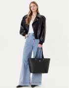 Tommy Hilfiger Дамска чанта Emblem Shopper AW0AW15178