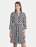 Yas Рокля тип риза Savanna 26030247 Loose Fit
