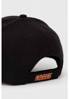47brand Шапка NHL Calgary Flames в черно с апликация - Pepit.bg