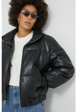 Abercrombie & Fitch Яке в черно с преходна изолация - Pepit.bg
