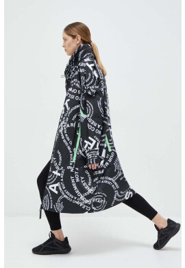 adidas by Stella McCartney Яке в черно с преходна изолация с уголемена кройка - Pepit.bg