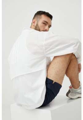 adidas Performance Ветровка Traveer в бяло с преходна изолация с уголемена кройка - Pepit.bg