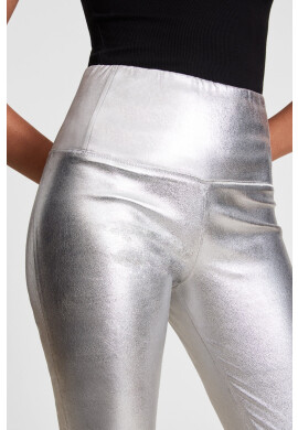 AllSaints Клин в черно с изчистен дизайн - Pepit.bg
