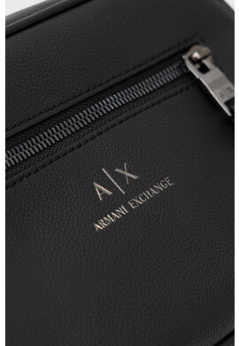 Armani Exchange Козметична чанта в черно - Pepit.bg