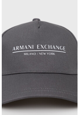 Armani Exchange Памучна шапка в сиво с принт - Pepit.bg
