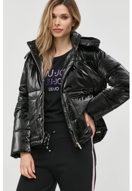 Armani Exchange Яке в черно със зимна изолация - Pepit.bg