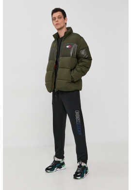 Billabong Памучна тениска в черно с изчистен дизайн - Pepit.bg