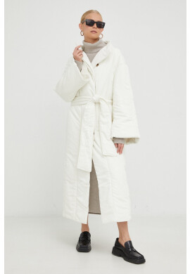 By Malene Birger Яке в бяло с преходна изолация - Pepit.bg
