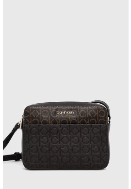 Calvin Klein Чанта в черно - Pepit.bg