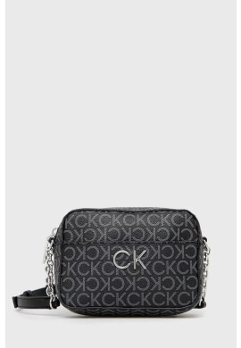 Calvin Klein Чанта в черно - Pepit.bg