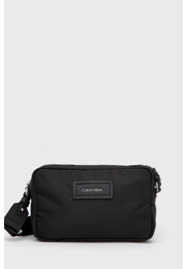 Calvin Klein Чанта в черно - Pepit.bg