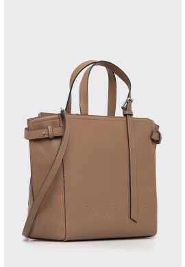 Calvin Klein Чанта в черно - Pepit.bg