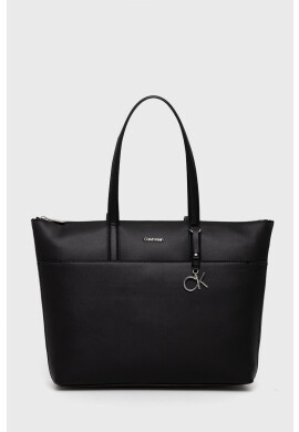 Calvin Klein Чанта в черно - Pepit.bg