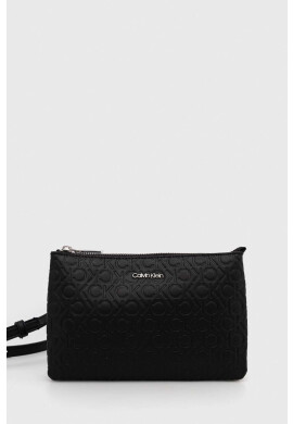 Calvin Klein Чанта в черно - Pepit.bg