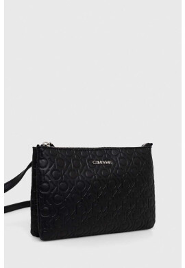 Calvin Klein Чанта в черно - Pepit.bg