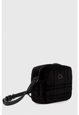 Calvin Klein Чанта в черно - Pepit.bg
