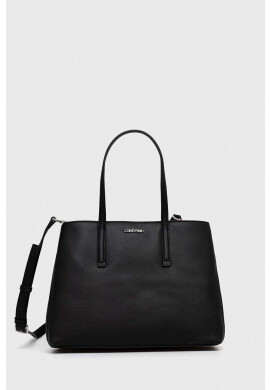 Calvin Klein Чанта в черно - Pepit.bg