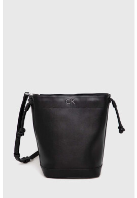 Calvin Klein Чанта в черно - Pepit.bg