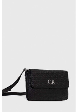 Calvin Klein Чанта в черно - Pepit.bg