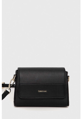 Calvin Klein Чанта в черно - Pepit.bg