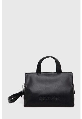 Calvin Klein Чанта в черно - Pepit.bg