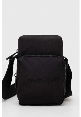 Calvin Klein Чанта през рамо в черно - Pepit.bg