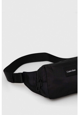 Calvin Klein Чанта за кръст в черно - Pepit.bg