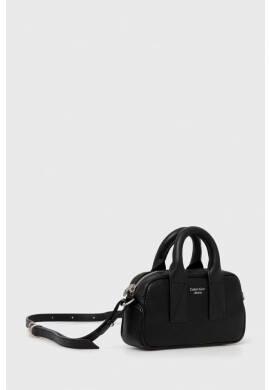 Calvin Klein Jeans Чанта в черно - Pepit.bg
