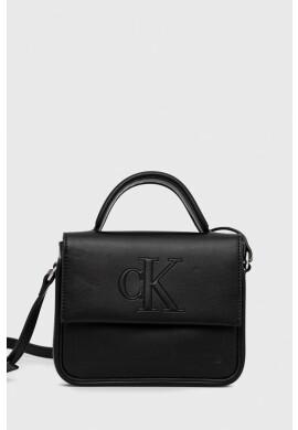 Calvin Klein Jeans Чанта в черно - Pepit.bg