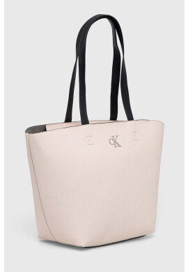 Calvin Klein Jeans Чанта в черно - Pepit.bg