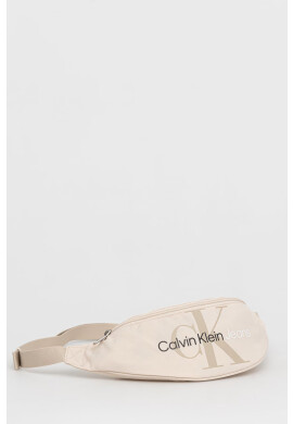 Calvin Klein Jeans Чанта за кръст в черно - Pepit.bg