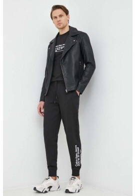 Calvin Klein Jeans Памучна тениска в черно с принт - Pepit.bg