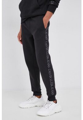 Calvin Klein Jeans Панталони в черно с изчистен дизайн - Pepit.bg