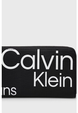 Calvin Klein Jeans Портмоне дамски в черно - Pepit.bg