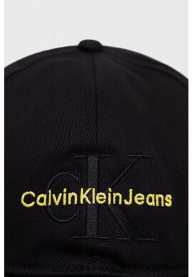 Calvin Klein Jeans Шапка в черно с изчистен дизайн - Pepit.bg