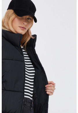 Calvin Klein Jeans Яке в черно със зимна изолация - Pepit.bg