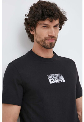 Calvin Klein Памучна тениска в черно - Pepit.bg