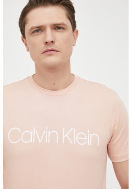 Calvin Klein Памучна тениска в розово с принт - Pepit.bg