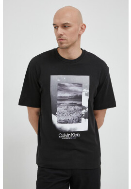 Calvin Klein Памучна тениска в черно с принт - Pepit.bg
