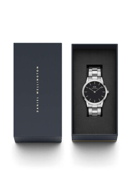 Daniel Wellington Часовник Iconic Link 40 мъжки в сребристо - Pepit.bg