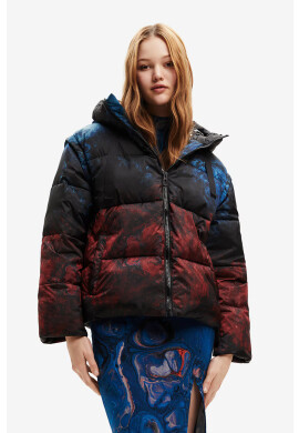 Desigual Яке в черно със зимна изолация - Pepit.bg
